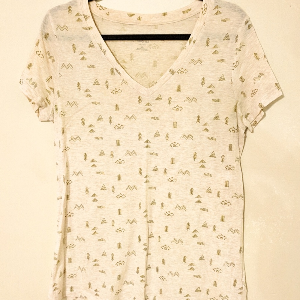 Cream & Gold Printed V-Neck Tee